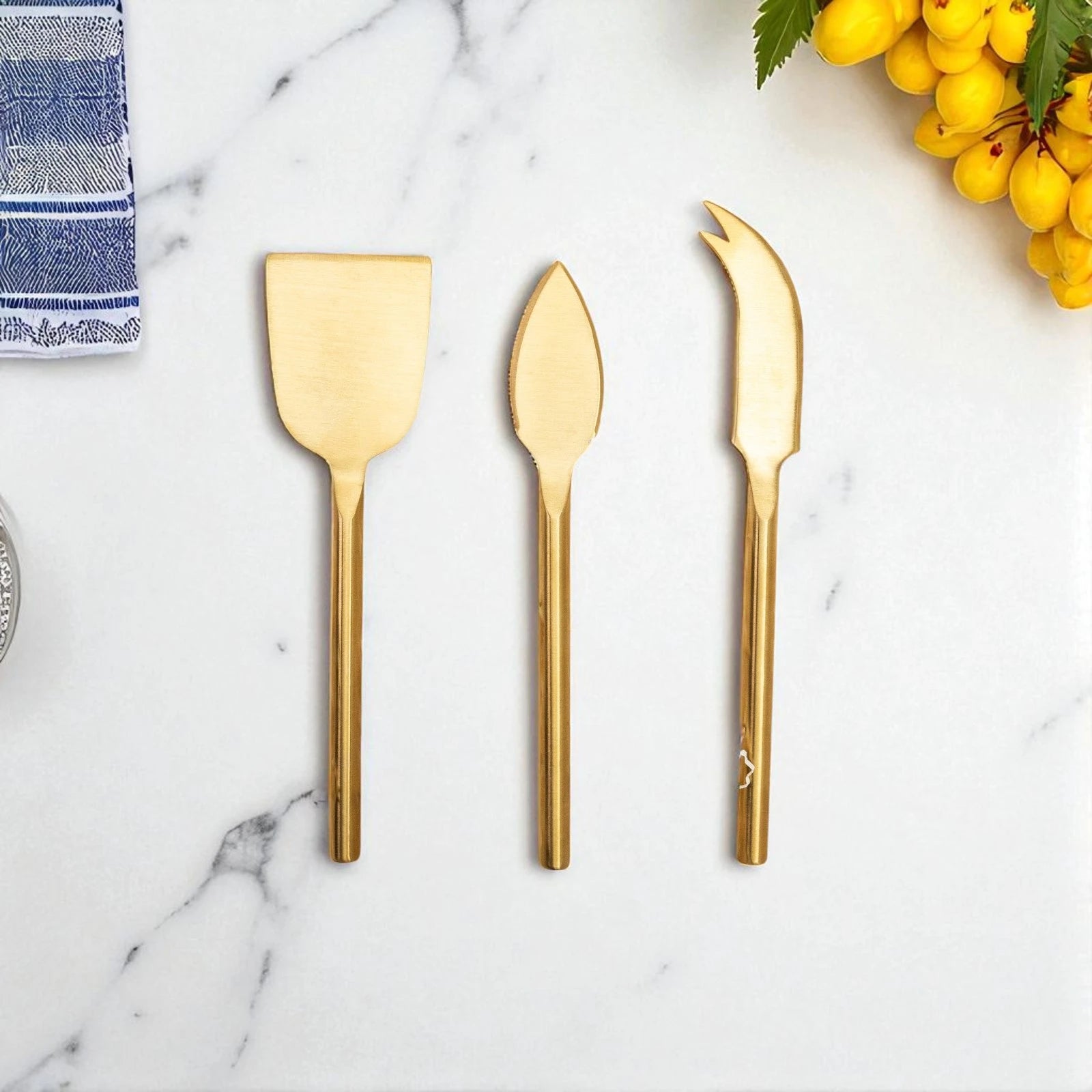 Epicure matte gold point cheese knives set