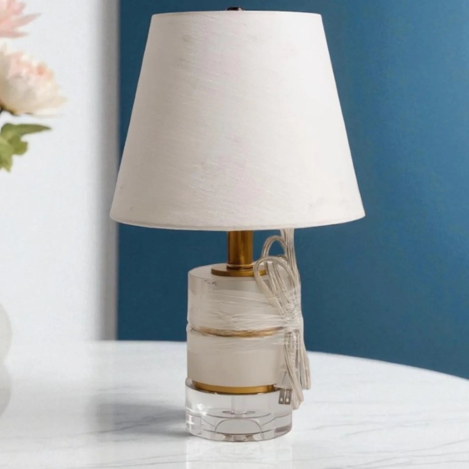 Clear Acrylic Round base lamp- Return