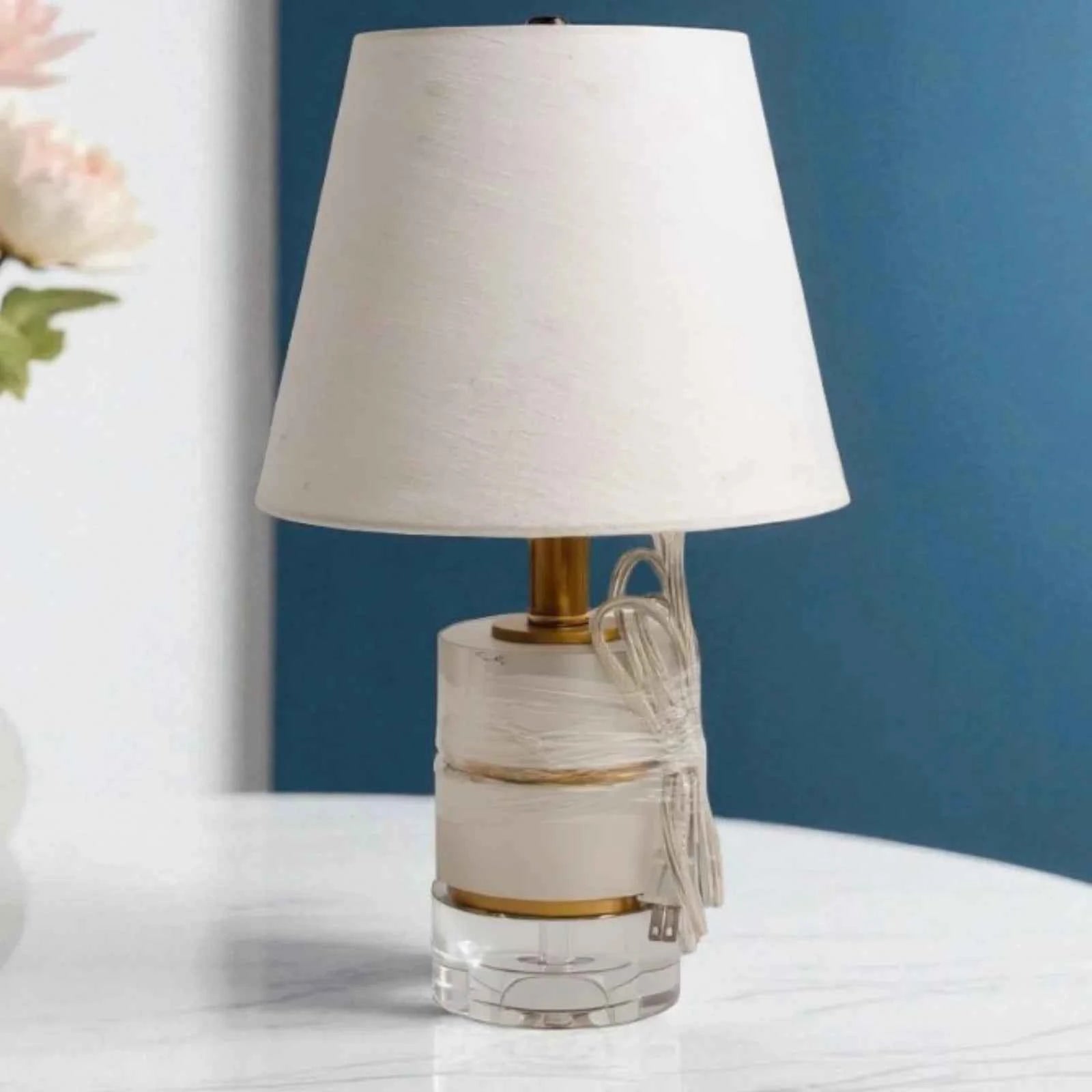 Clear Acrylic Round base lamp- Return